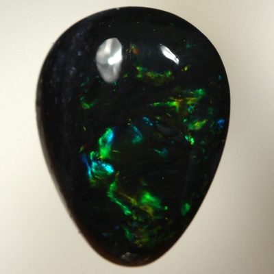 SOLID SEMI BLACK OPAL Strong and bright fire, always moving colour